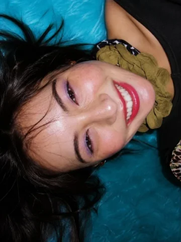 Candid Flash Photography Portrait — GPT Image 2.5 AI Prompt: Ultra-realistic, irresistibly eye-catching candid portrait of a glamorous young...