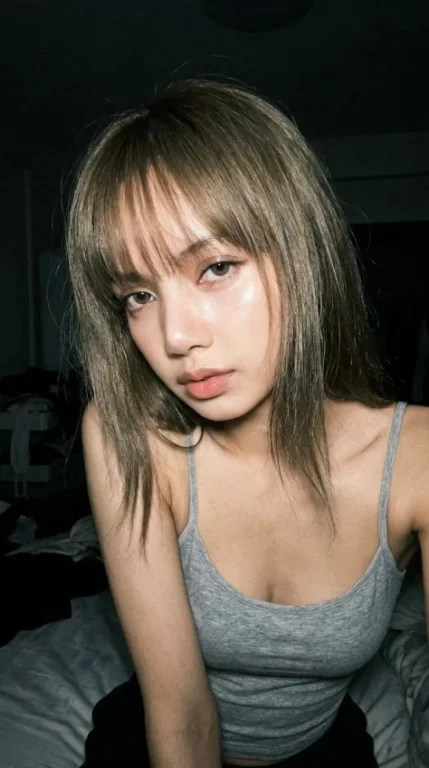 Raw iPhone Bedroom Flash Spec