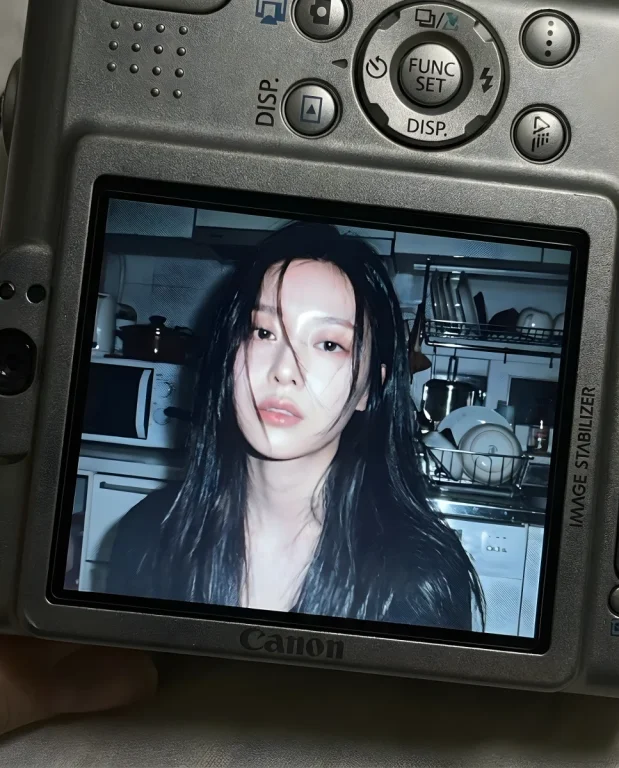 Early-2000s Digital Camera Flash Portrait Simulation