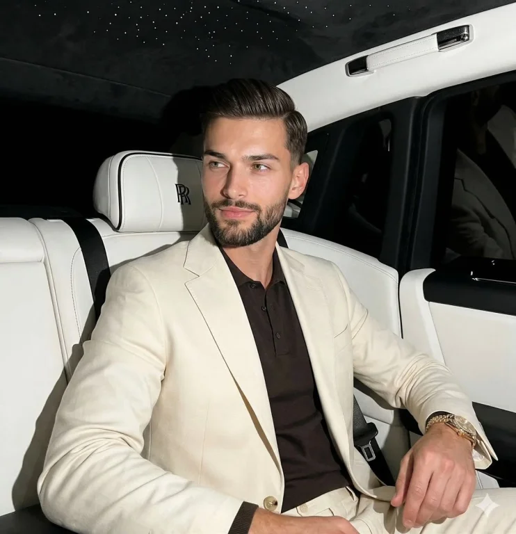 Luxury and Focus: A Portrait in Rolls Royce Elegance