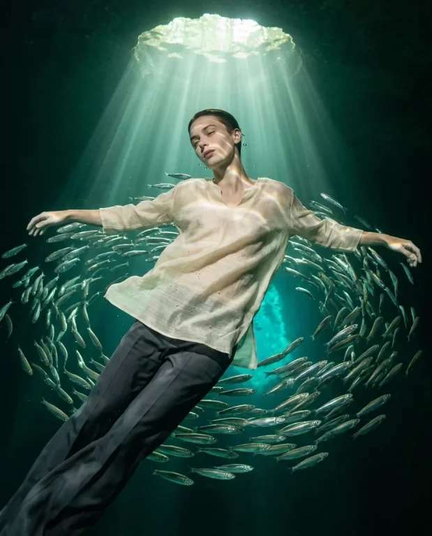 Underwater Surreal Fashion Editorial 1