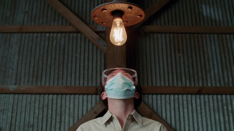Exstnz1999, A Person Wearing A Surgical Mask And Clear Safet...