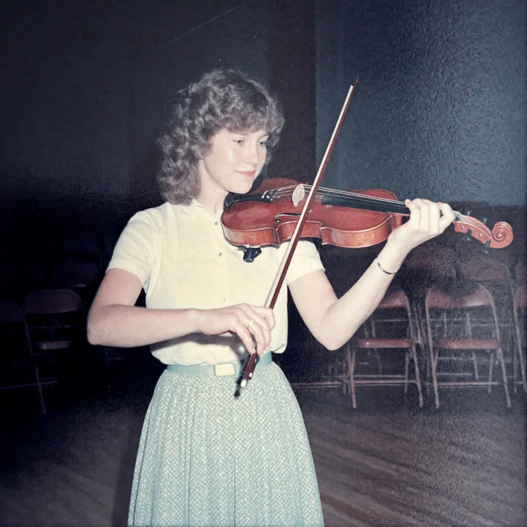 Faded80s, A Pretty College Co-ed Practices Violin On An Empt...