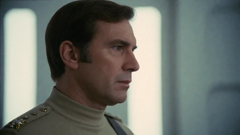 Spcssn11975, A Man In A Uniform With A High Collar And Shoul...