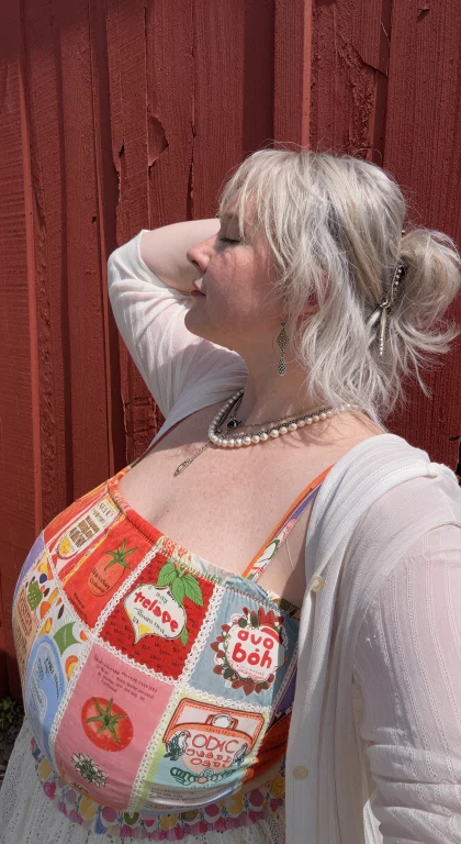 Just Prompt The Woman Without Any Specific Body Tags