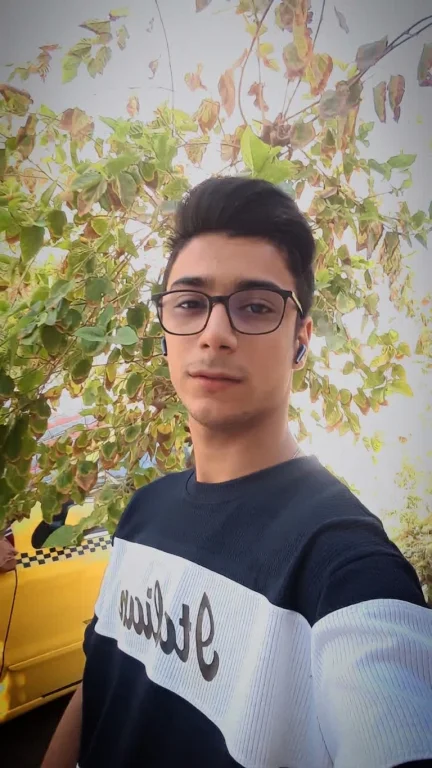 ببین منو ببر به سن 21 سال و برایم سیبیل و ریش بذار و اینکه خ...