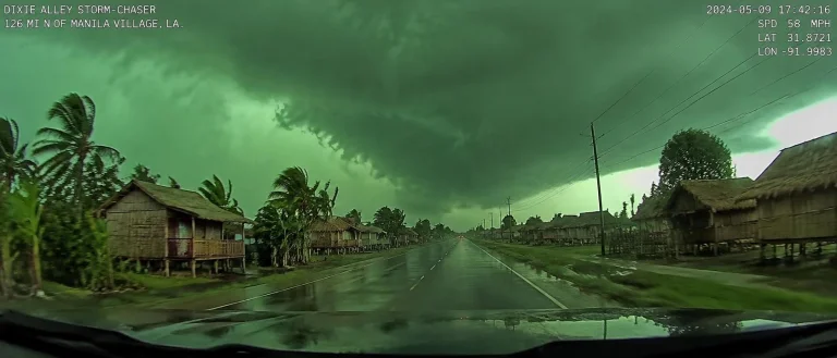 Dixie Alley Storm-chaser Dash Cam Footage, Ominous Green Sky...