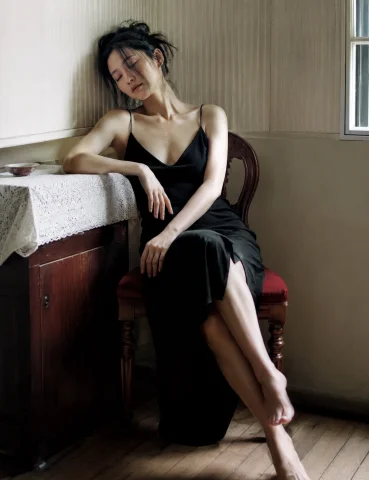 ,,,,,,,2d3d — Stable Diffusion AI Prompt: 将图像转换为逼真的摄影作品,景深,最佳品质,真人扮演,逼真的光影,真实的材质。保持表...