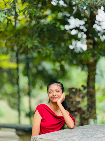 Birthday shoot — Google Imagen AI Prompt: Create a glamorous birthday photoshoot portrait with direct flash photography. T...